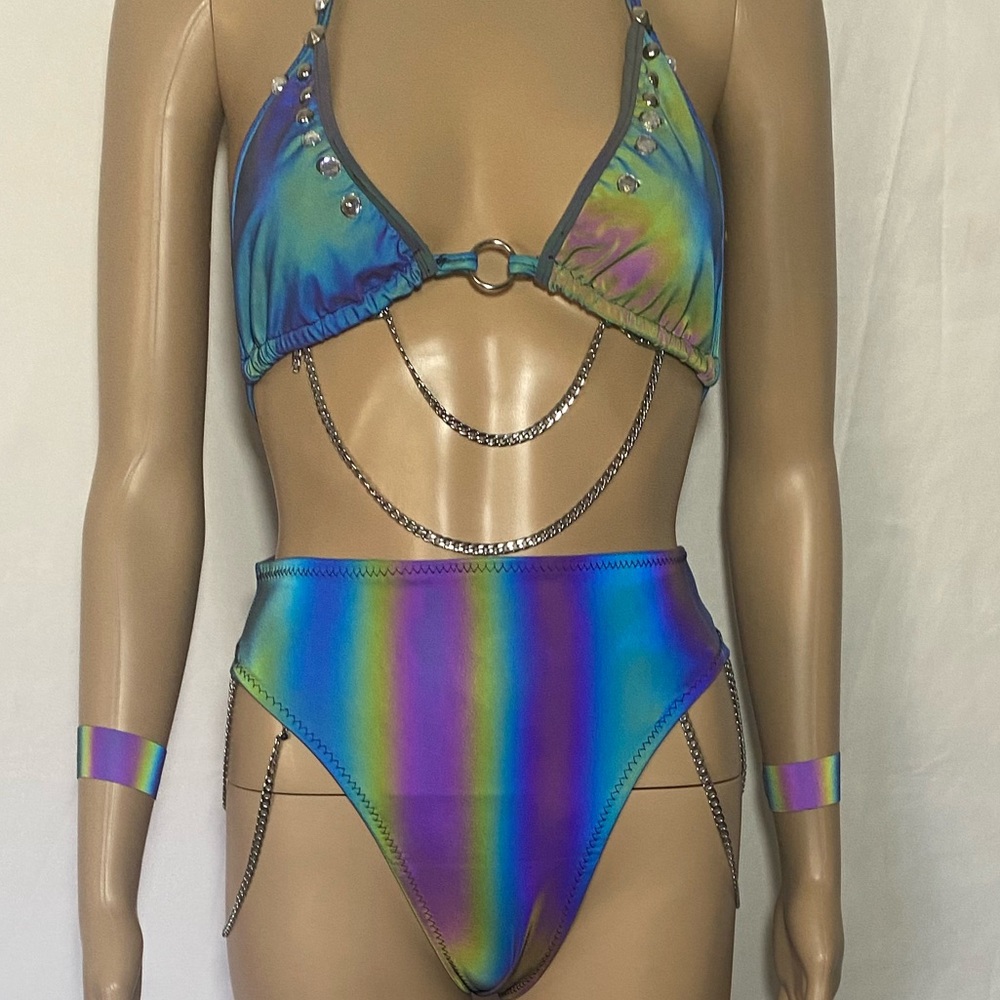 Two piece set - Picture 1 of 11